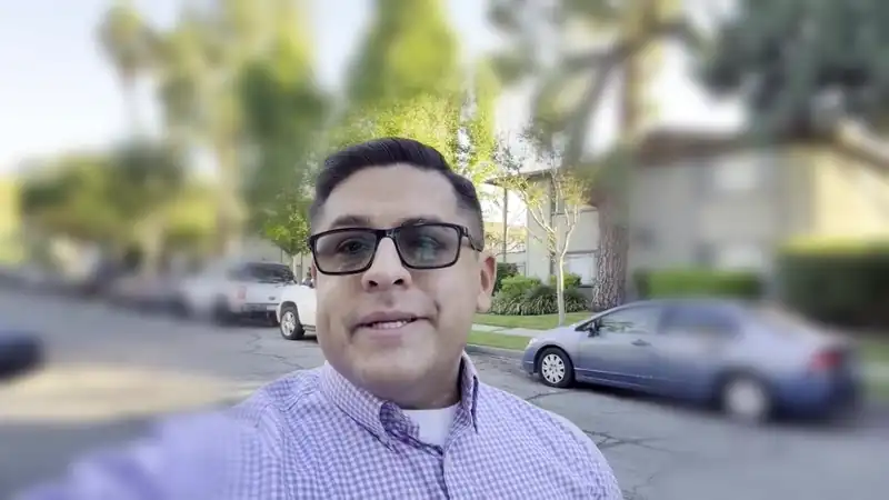 Brent Hernandez of Wet Ink Notary on location for a mobile notary appointment